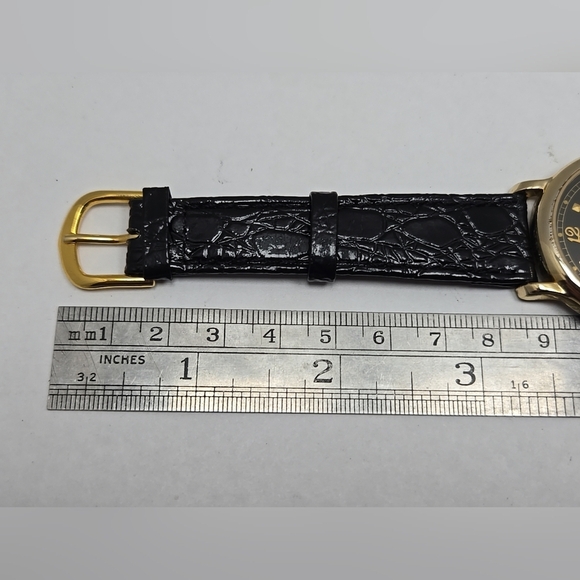 Vintage Gruen Vanity Fair Quartz Watch Black Leather Band VF New Battery - Picture 8 of 11